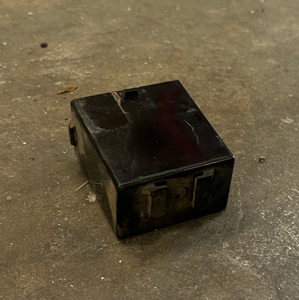 1988–1991 Honda Prelude Turn Signal / Indicator Flasher Relay