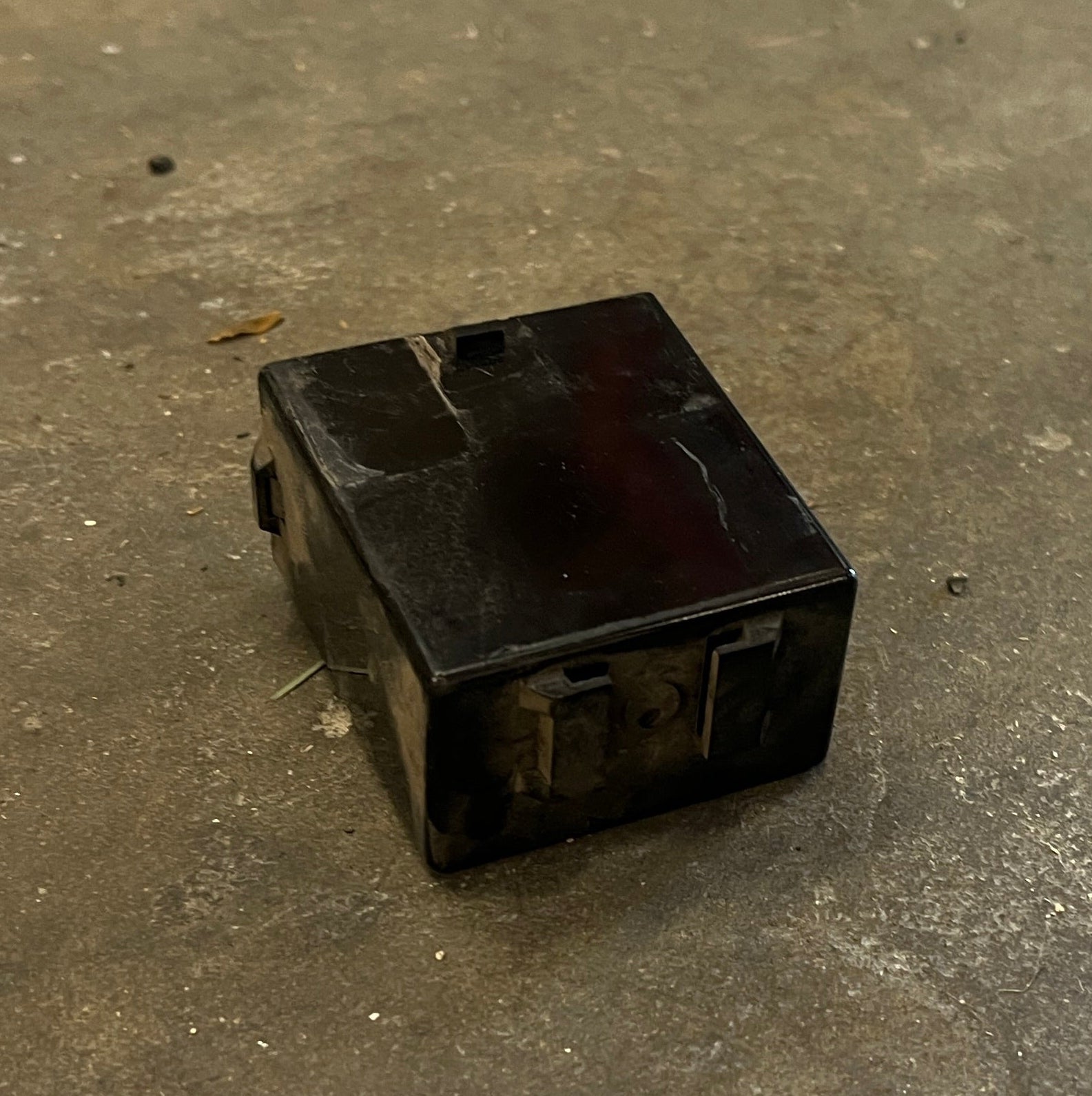 1988–1991 Honda Prelude Turn Signal / Indicator Flasher Relay