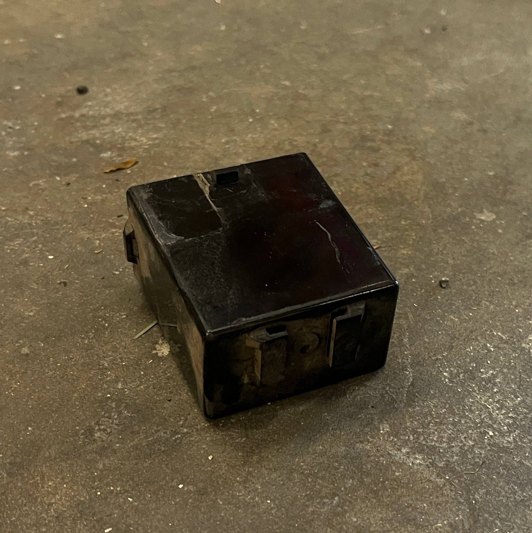 1988–1991 Honda Prelude Turn Signal / Indicator Flasher Relay
